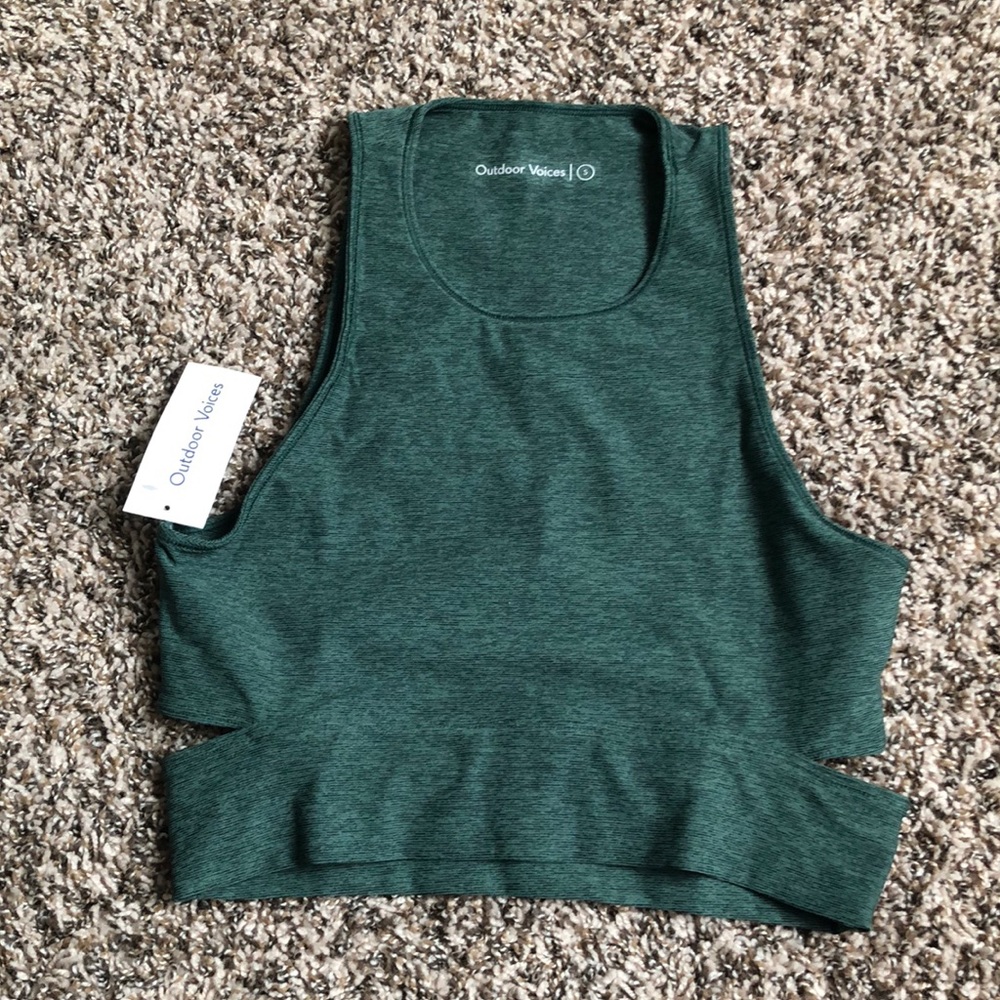 Slashback Crop Sports Bra